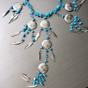 Impressive silvertone, handmade turquoise necklace